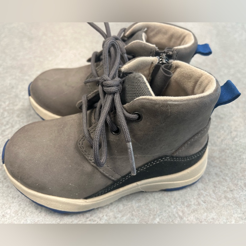 UGG Canoe III Weather Chukka Boot Toddler Kids Size 8C Gray